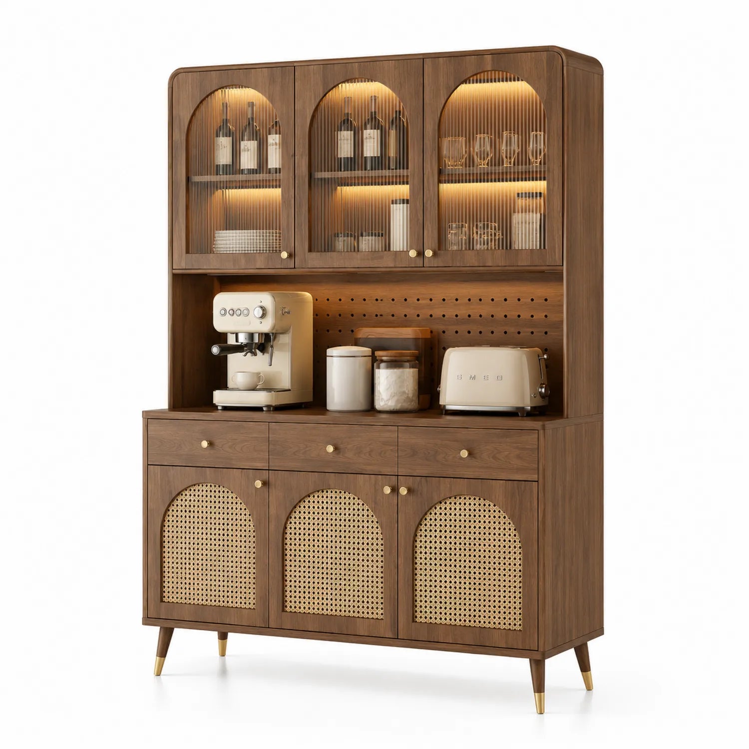 Buffet de cuisine en bois avec portes en cannage et étagères en verre trempé